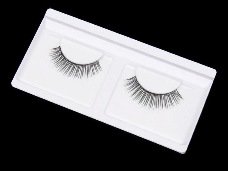 The Longevity of Different Types of Lash Adhesive Strips